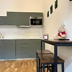 Apt Near Muzeum Prague 1